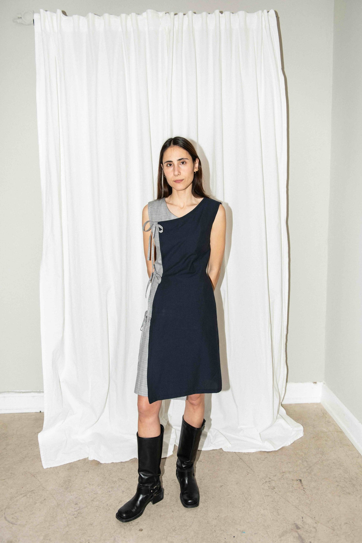 CROSSOVER DRESS