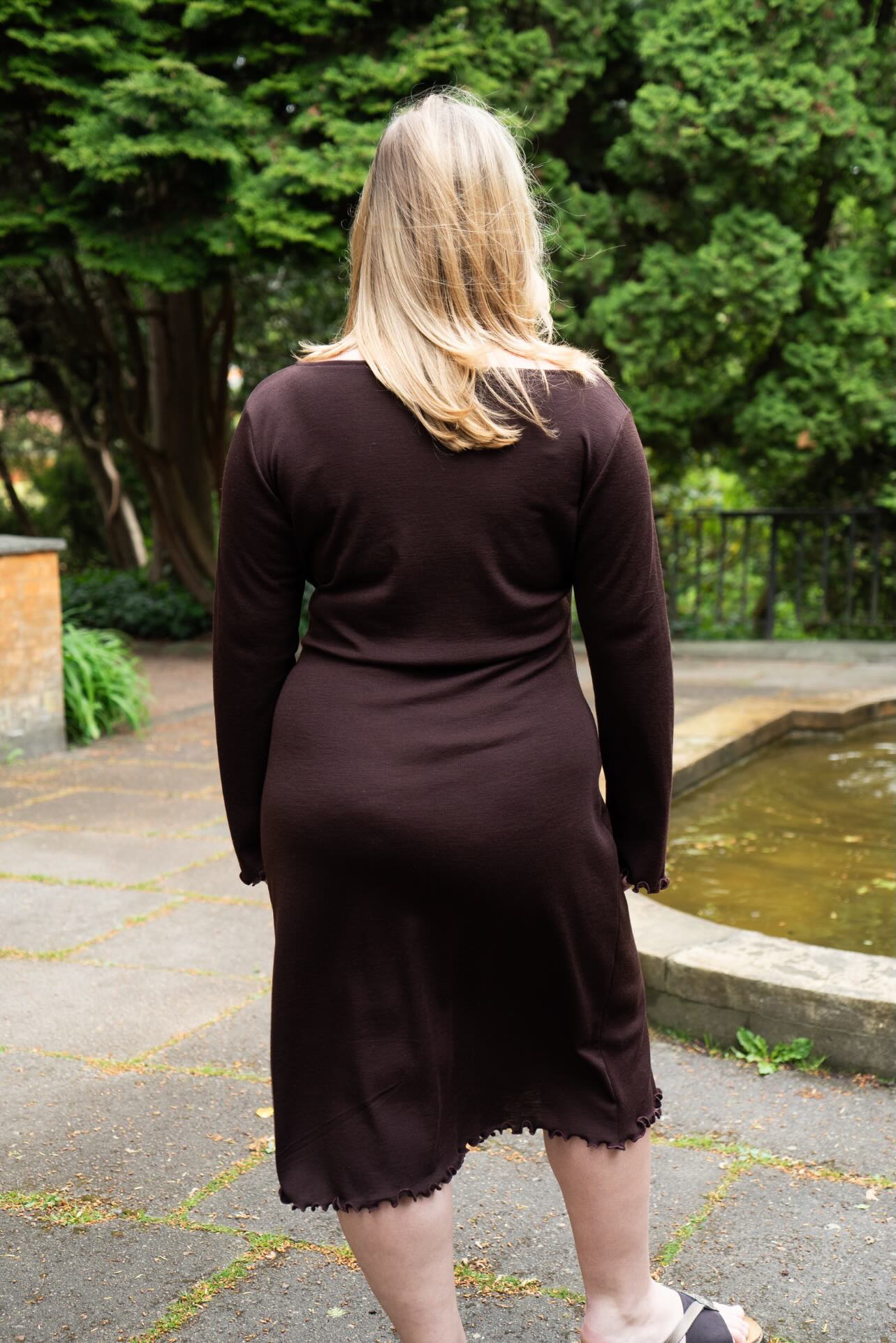 WAVY HEM DRESS x SLIM SLEEVES (PDF)